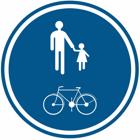 Panneau D10 — Partie de la voie publique réservée à la circulation des piétons et des cyclistes