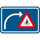Panneau F50BIS — Signal indiquant aux conducteurs qui changent de direction que des conducteurs de bicyclettes et de cyclomoteurs à deux roues suivent la même voie publique ou la présence d’un passage pour piétons